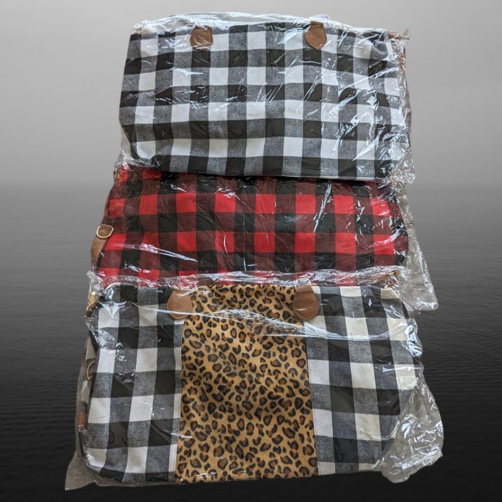 Black Buffalo Print Weekender Bag - Picture 5 of 17